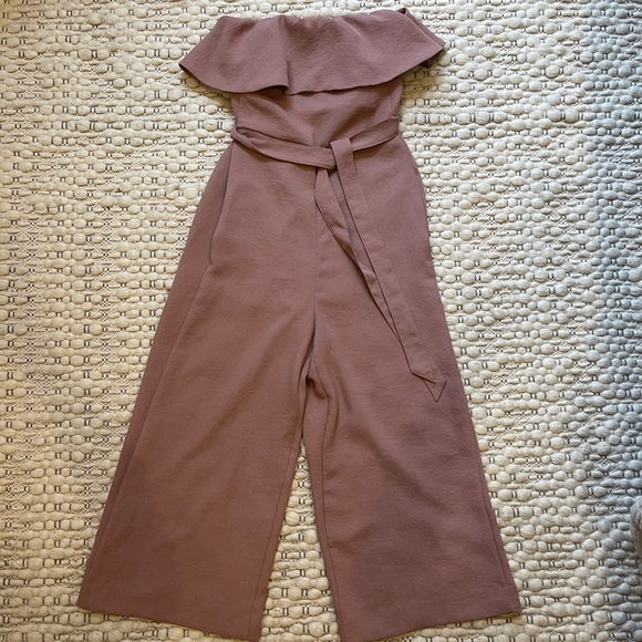 Babaton Flutter strapless, ruffled Jumpsuit - Picture 2 of 5